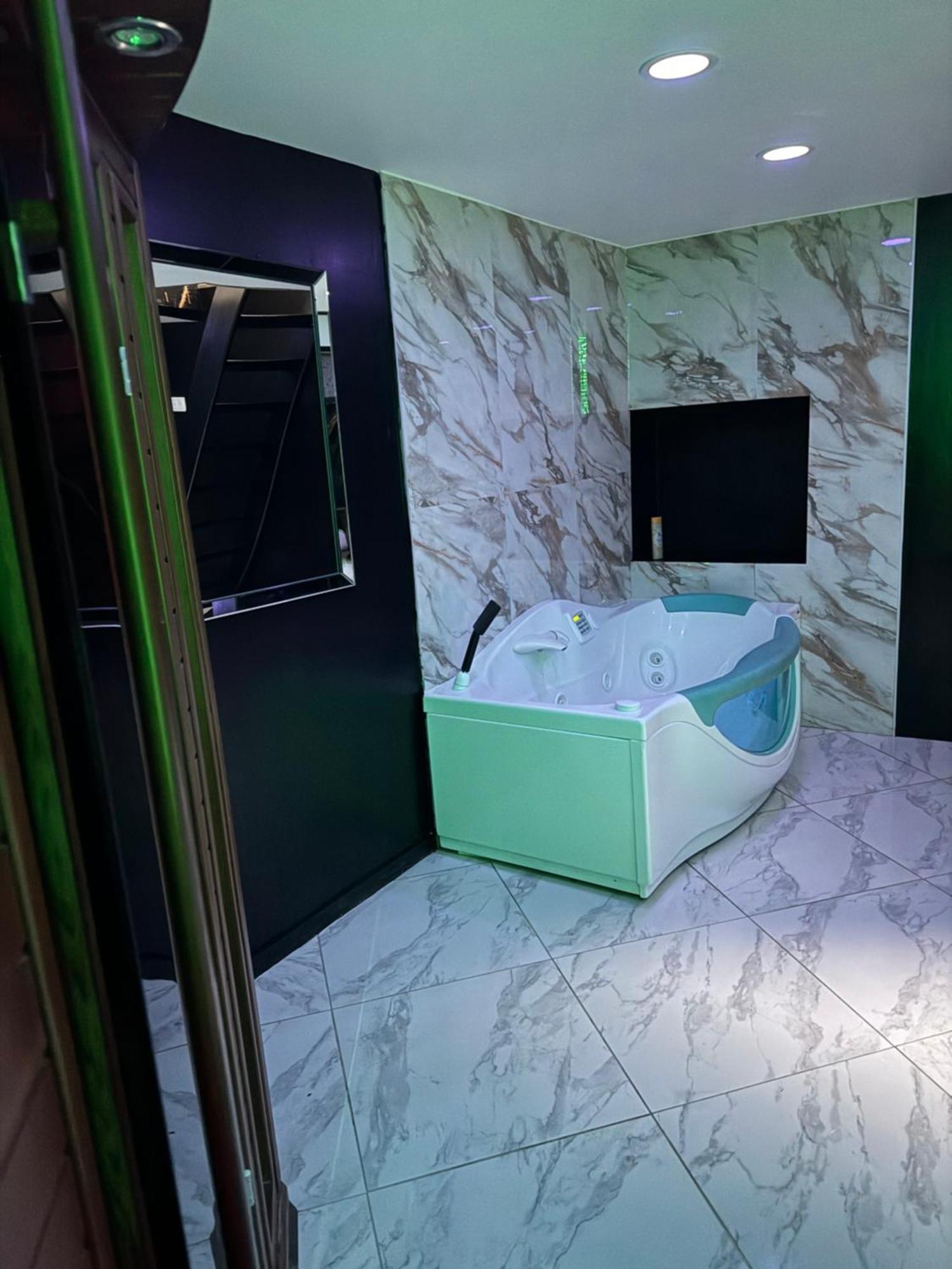 Maison Appartement Triplex Avec Jacuzzi Et Sauna Сент Етиен Екстериор снимка